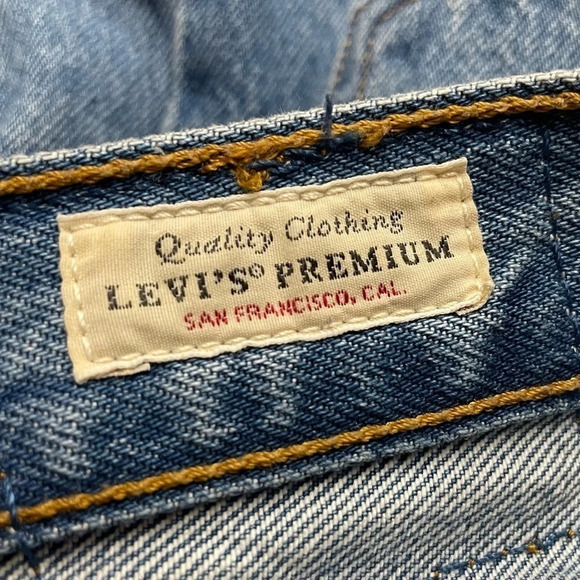 Levi's® Premium 501® ORIGINAL FIT WOMEN'S JEANS Athens Crown - Medium Wash - Picture 4 of 13